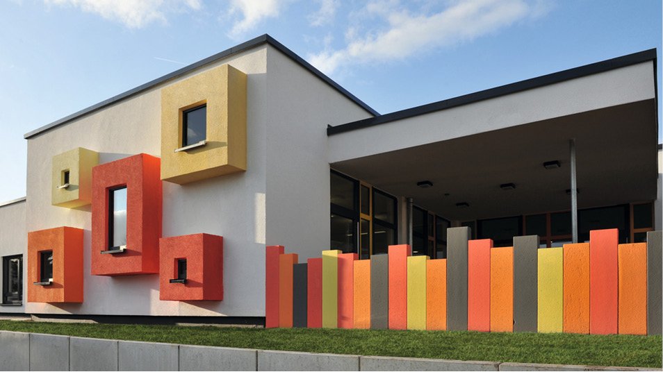 Dalle passerelle ai muri: la rapidità con cui i colori di tendenza trasformano le facciate e la casa